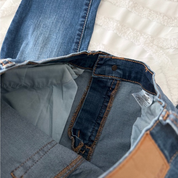 AERO Blue Distressed Jeans - Picture 6 of 7